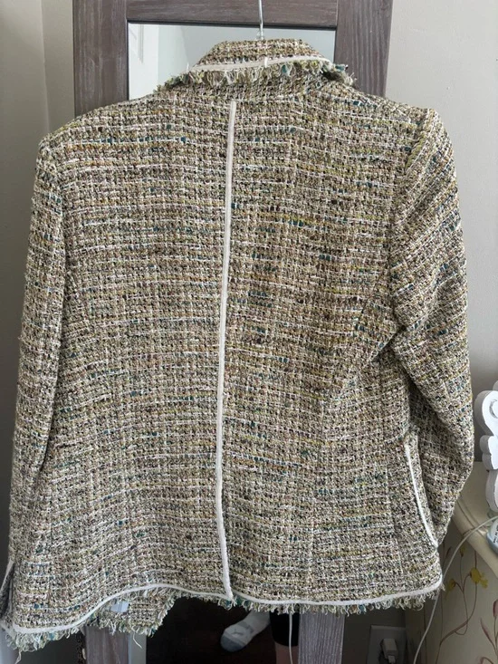 Veronica Beard Multi-Tone Tweed Double-Breasted Blazer with Cream Trim - Picture 6 of 6
